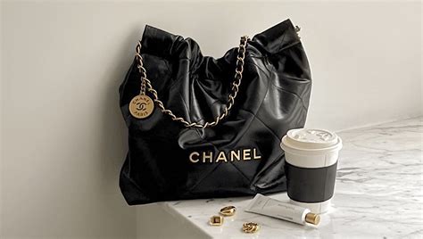 chanel 22 bag size|chanel 22 inch bags.